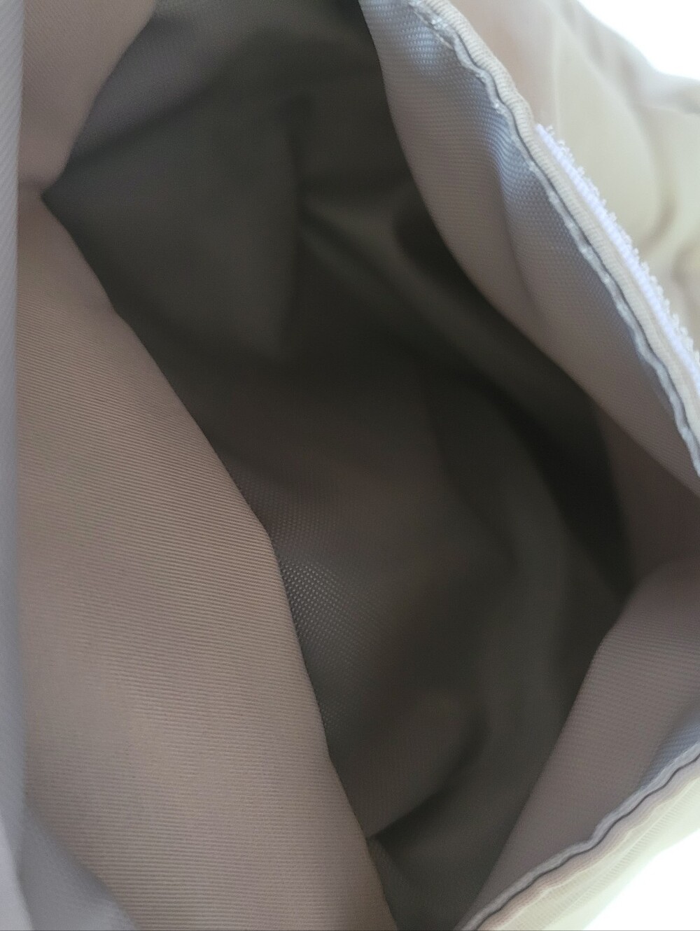 Esse Tial 3 Beige Sling Backpack Bag - Picture 6 of 16